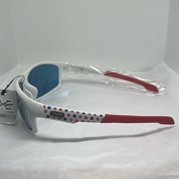 XLoop Patriotic Sunglasses – Mirrored Lens, UV Protection, Red White & Blue Star - Picture 2 of 3